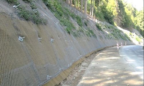 Укрепление, защита и озеленение «лысых» склонов – и все одновременно!