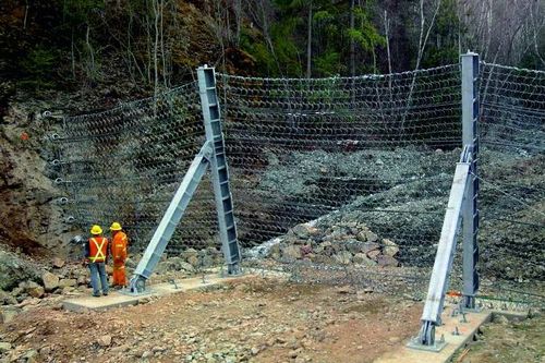 Гибкие противоселевые барьеры: из опыта компании Trumer Schutzbauten