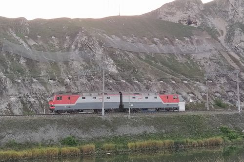 Инженерная защита от лавин и камнепадов железнодорожных путей