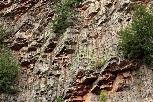 Работа в PLAXIS. Поведение скальных грунтов